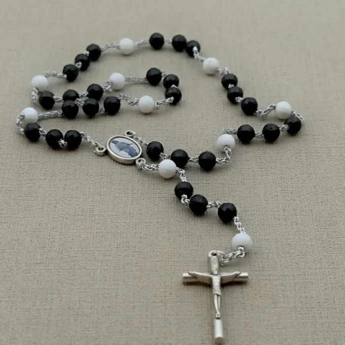 Chapelet de la vierge noire