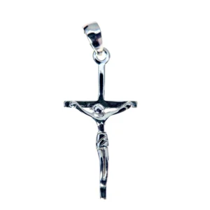Crucifix fin et minimaliste en argent