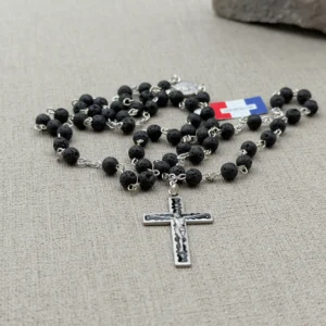 Chapelet en Pierre de Lave et Croix en Métal Argenté