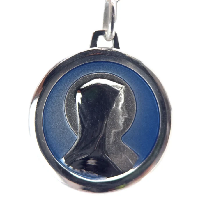Médaille de Lourdes en ronde brillante en Argent avec fond émaillé bleu