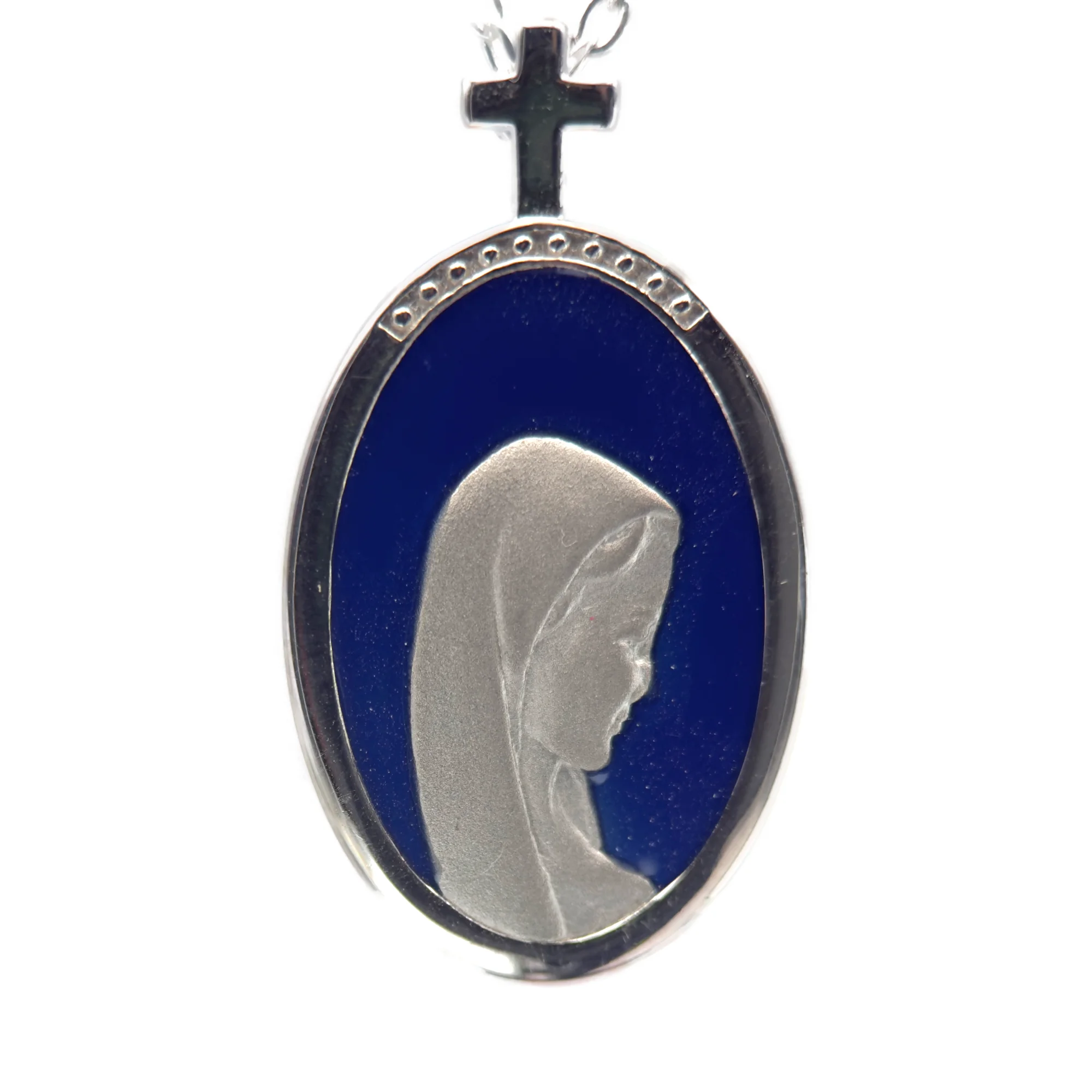 Médaille Vierge Marie ovale en argent avec fond bleu et croix belière – 17 mm ou 23 mm