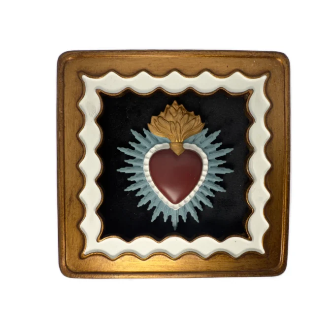 Ex-voto encadré – Cœur enflammé rouge et doré – 14 cm