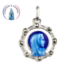 Médaille ronde Vierge Marie – Argent 925 – Émail bleu deux tons et 8 marcassites – 12 mm – Fabriquée à Lourdes