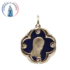 Médaille fleur Vierge Marie – Plaqué or et émail bleu – 30 mm – Fabriquée à Lourdes