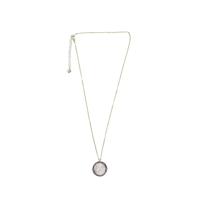 Collier médaille mariale ronde perles violettes