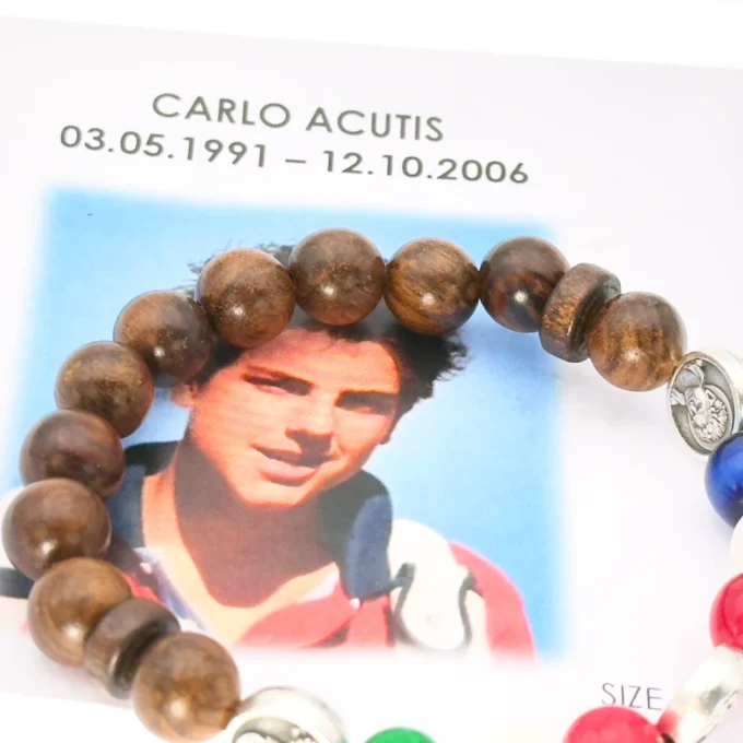 Bracelet-chapelet du Bienheureux Carlo Acutis – perles en bois et couleurs du monde