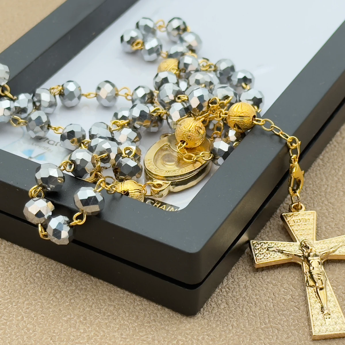 Chapelet de Lourdes perles grises brillantes