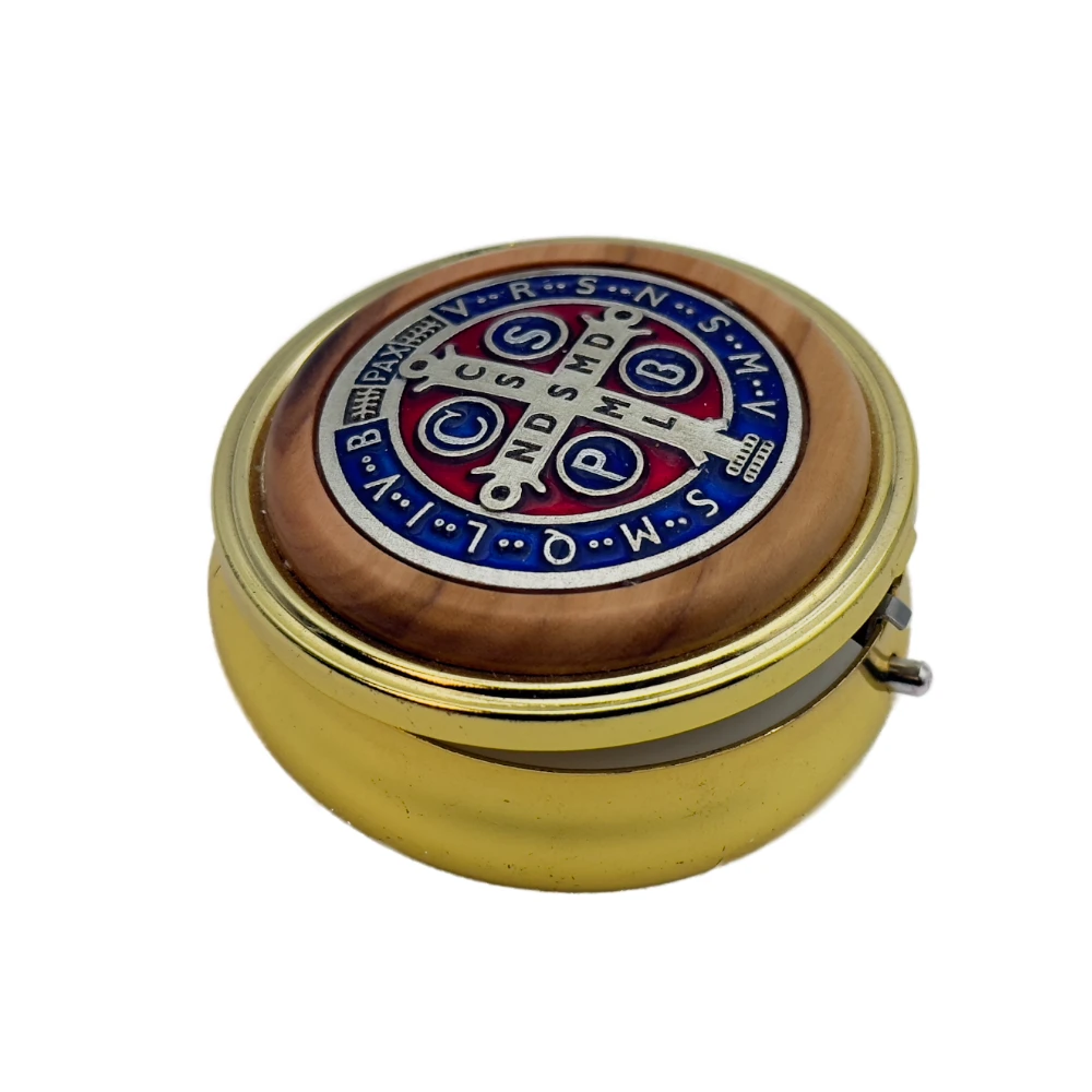 Custode dorée avec incrustation en bois d’olivier et médaille de saint Benoît