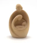 Statue minimaliste de la sainte famille en bois naturel