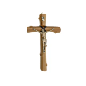 Crucifix mural en bois d’olivier et Christ argenté – 18 cm
