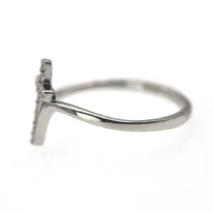 Bague croix moderne en argent sertie de zirconiums