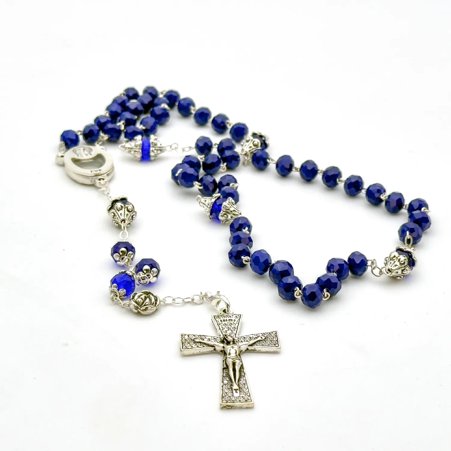 Chapelet de Lourdes en perles de verre facettées bleu profond