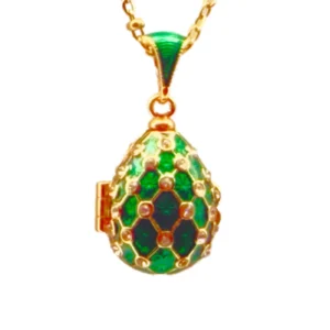 Collier œuf impérial vert ouvrant avec ange – bijou spirituel élégant