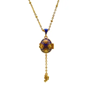 Collier Œuf Impérial ouvrant avec ange – émail bleu royal et dorure