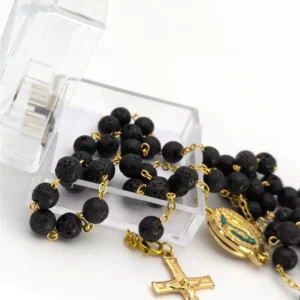 Chapelet pierre de lave avec eau de Lourdes – Chapelet catholique naturel