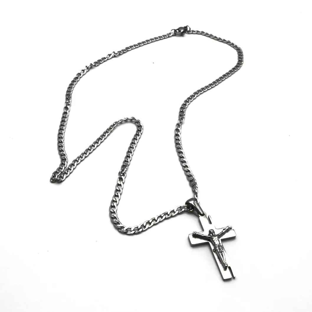 Collier Crucifix Moderne Gravé "Notre Père" - Collection ORA - Acier Inoxydable (3 Finitions) – Image 5