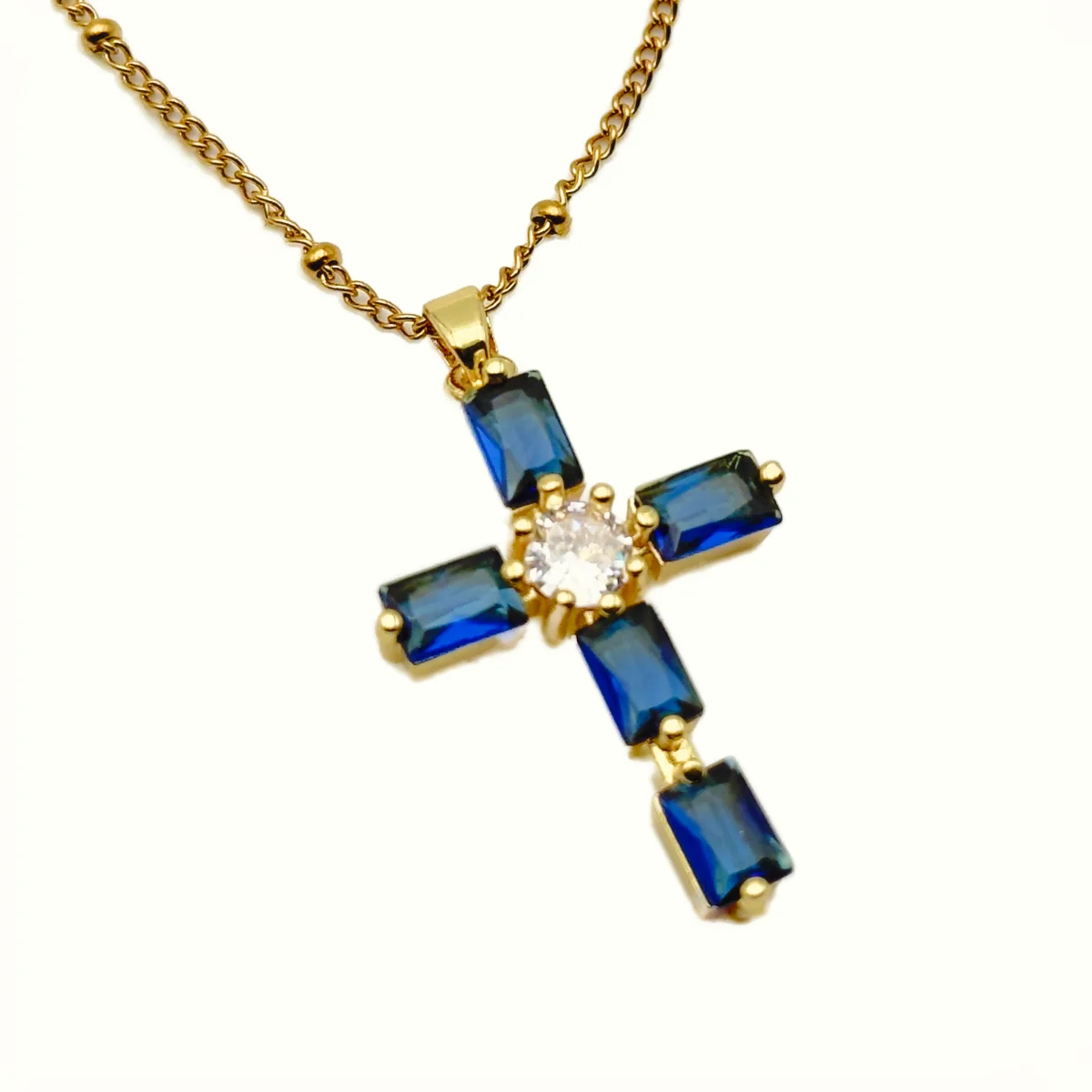 Collier Croix Serti de Pierres Rectangulaires - Collection ORA - Acier Doré (6 Couleurs)