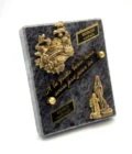Plaque funéraire Notre-Dame de Lourdes et maison en granit et bronze – 10 x 12,5 cm