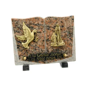 Plaque funéraire colombe et Notre-Dame de Lourdes en granit rose et bronze – 20 x 15 cm