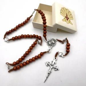 Chapelet de Saint-Jacques-de-Compostelle en bois - Coquille et croix de Santiago, écrin offert