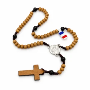 Chapelet bois commémoratif Pape Léon XIV à Lourdes