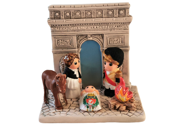 Mini crèche de Noël Arc de Triomphe en céramique